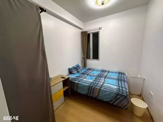 单间出租 • 梧槽 •  Yishun Emerald • S$1200 • 住宅公寓 • 普通房 照片