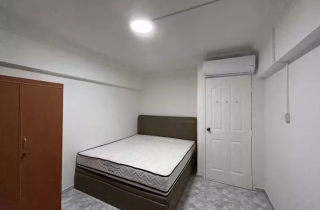 单间出租 • 红山 • 412 Saujana Road • S$800 • 4房(3臥室) • 普通房