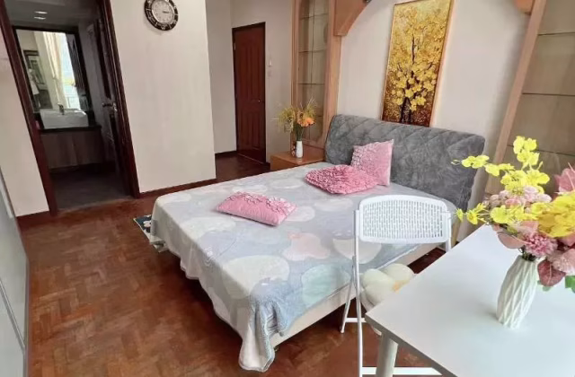 单间出租 • 红山 •  Maysprings • S$1650 • 住宅公寓 • 佣人房