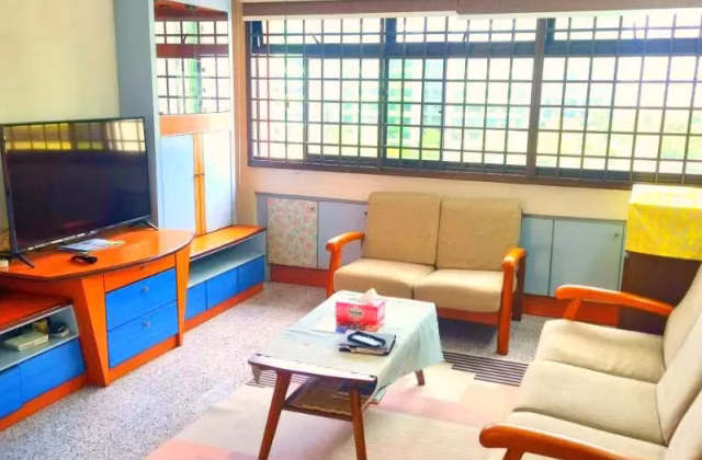 整套出租 • 西部集水区 • 721 Tampines Street 71 • S$3700 • 4房(3臥室) • 1200ft² / 111m²