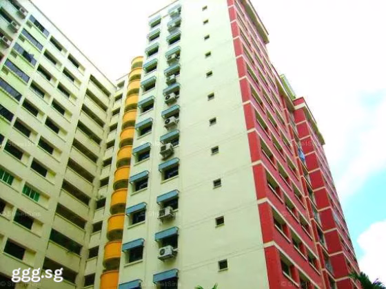 整套出租 • 西部集水区 • 721 Tampines Street 71 • S$3700 • 4房(3臥室) • 1200ft² / 111m² 照片