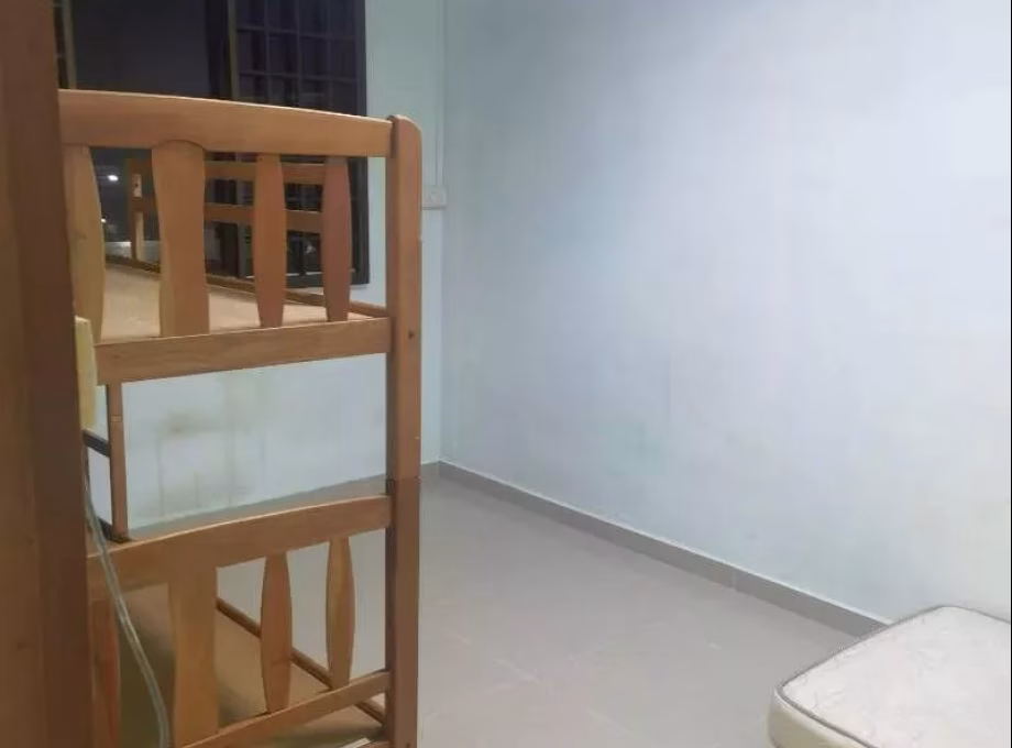 单间出租 • 蔡厝港 • 48 Tanglin Halt Road • S$1300 • 3房(2臥室) • 普通房 照片