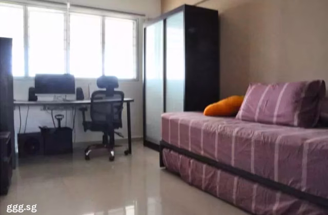 单间出租 • 林厝港 • 406 Jurong West Street 42 • S$800 • 4房(3臥室) • 普通房