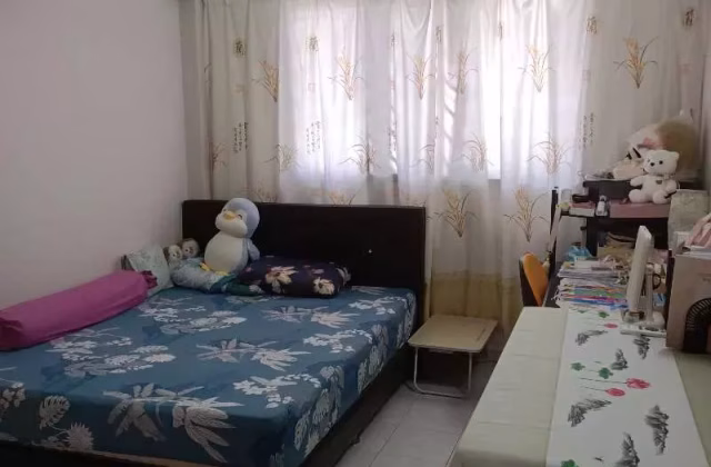 单间出租 • 梧槽 • 726 Yishun Street 71 • S$1100 • 4房(3臥室) • 普通房