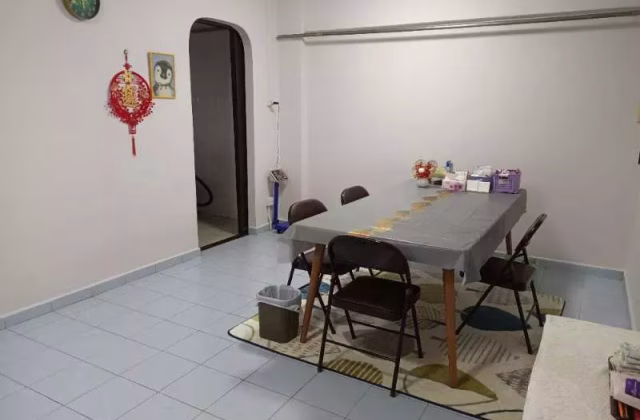 单间出租 • 梧槽 • 726 Yishun Street 71 • S$1300 • 4房(3臥室) • 主人房