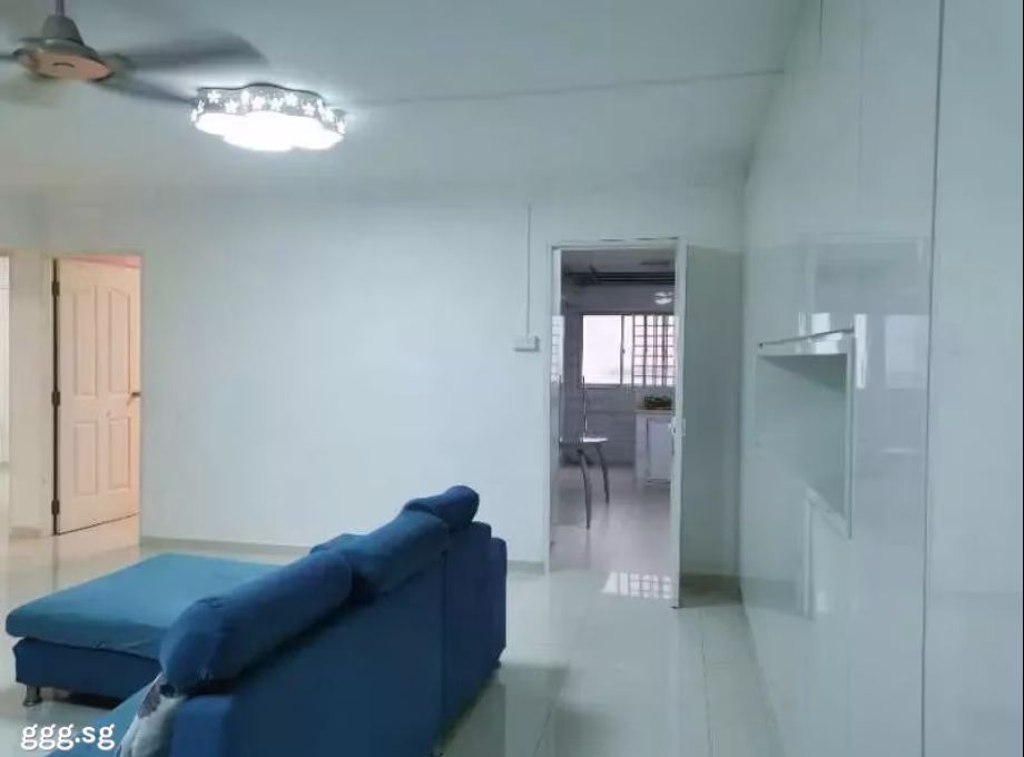 单间出租 • 武吉巴督 • 208 Bukit Batok Street 21 • S$1300 • 4房(3臥室) • 主人房 照片