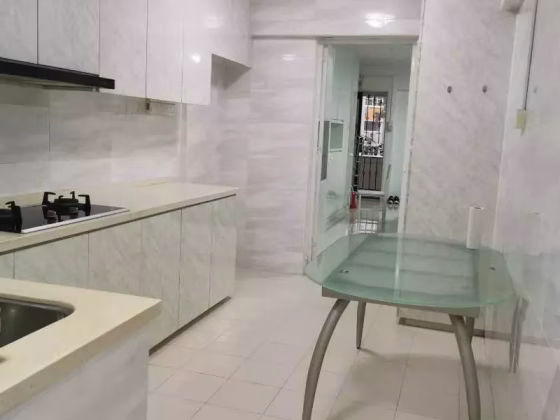 单间出租 • 武吉巴督 • 208 Bukit Batok Street 21 • S$1300 • 4房(3臥室) • 主人房 照片