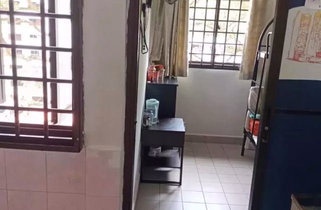 单间出租 • 欧南 • 20 Balam Road • S$1000 • 3房(2臥室) • 床位出租