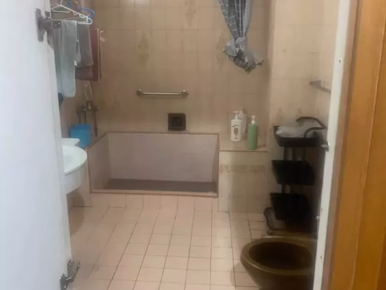 单间出租 • 林厝港 •  Lakepoint Condo • S$330 • 共管公寓 • 主人房 照片