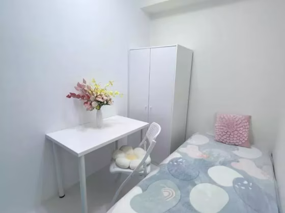单间出租 • 蔡厝港 •  Whitehaven • S$1000 • 住宅公寓 • 普通房 照片