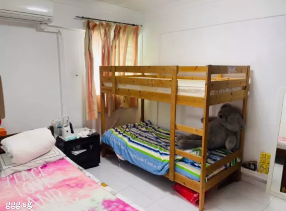 单间出租 • 乌节 • 182 Ang Mo Kio Avenue 5 • S$450 • 4房(3臥室) • 床位出租 照片