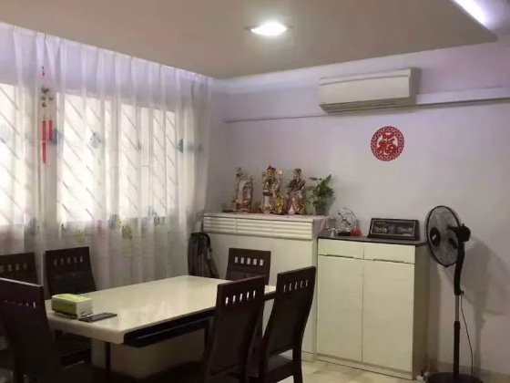 单间出租 • 林厝港 • 405 Jurong West Street 42 • S$1500 • 5房(4臥室) • 主人房 照片