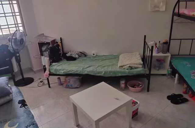 单间出租 • 芽笼 • 706 Choa Chu Kang Street 53 • S$400 • 3房(2臥室) • 床位出租
