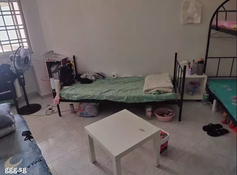 单间出租 • 芽笼 • 706 Choa Chu Kang Street 53 • S$400 • 3房(2臥室) • 床位出租 照片