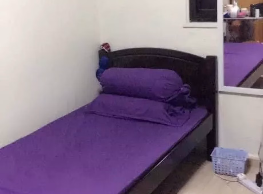 单间出租 • 林厝港 • 214 Boon Lay Place • S$1200 • 3房(2臥室) • 普通房 照片