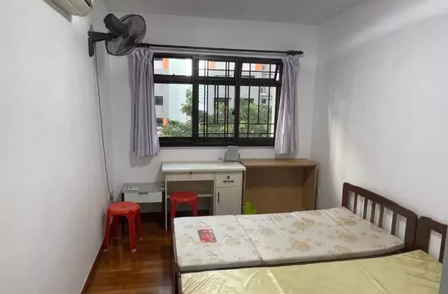 单间出租 • 林厝港 • 673B Jurong West Street 65 • S$1200 • 4房(3臥室) • 普通房