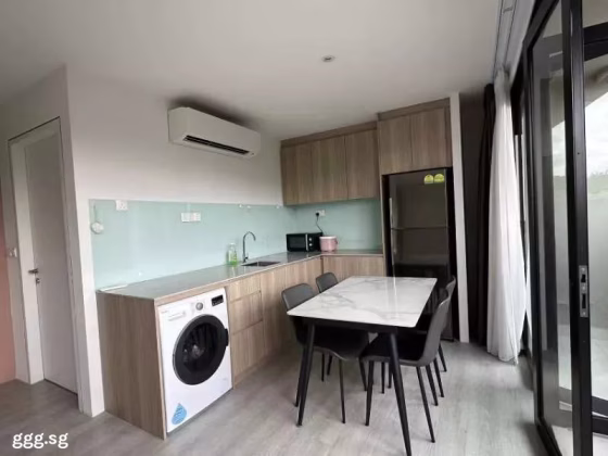 整套出租 • 南部群岛 •  Equity Heights • S$3750 • 共管公寓 • 580ft² / 53m² 照片