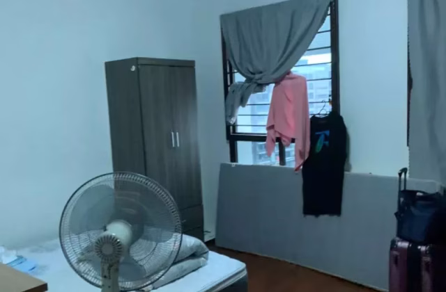 单间出租 • 新加坡河 • 161 Hougang Street 11 • S$1100 • 4房(3臥室) • 普通房
