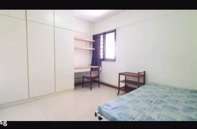 单间出租 • 巴耶利峇 • 245 Jurong East Street 24 • S$1200 • 4房(3臥室) • 普通房