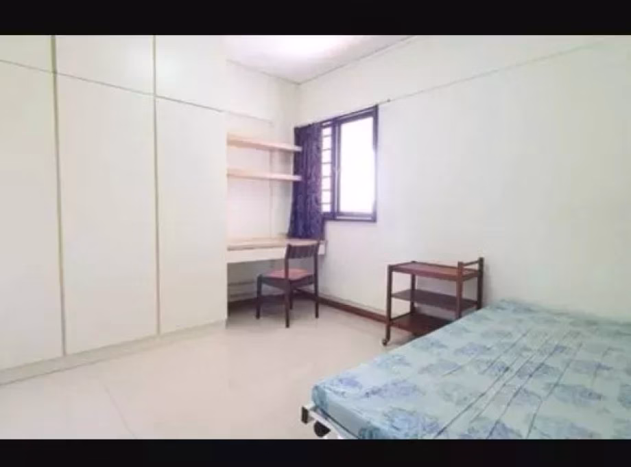 单间出租 • 巴耶利峇 • 245 Jurong East Street 24 • S$1200 • 4房(3臥室) • 普通房 照片