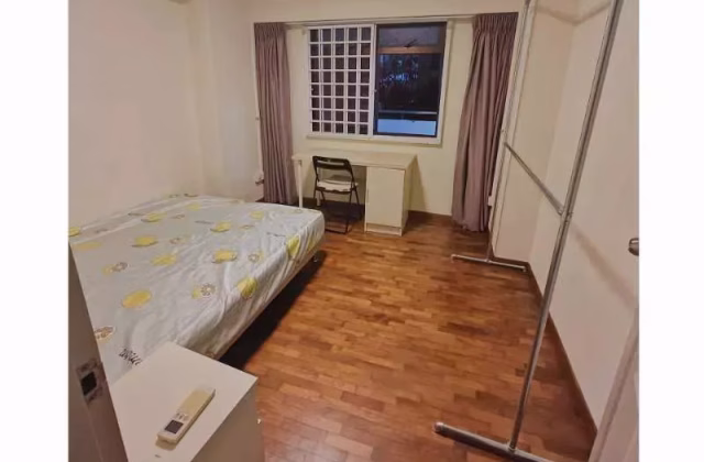 单间出租 • 武吉巴督 • 625 Bukit Batok Central • S$600 • 3房(2臥室) • 普通房