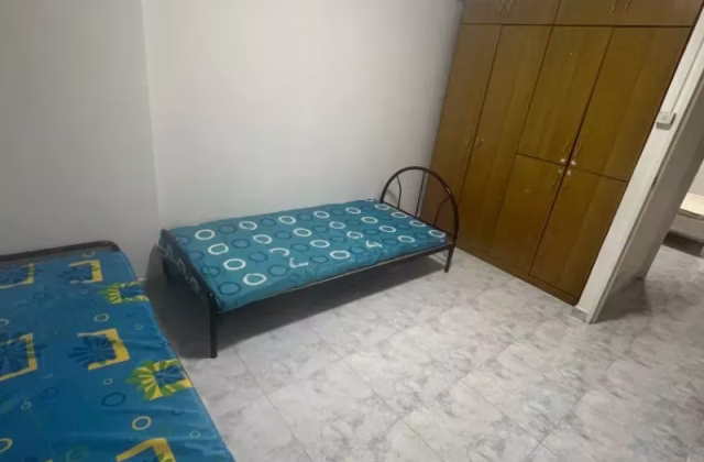 单间出租 • 后港 • 312 Sembawang Drive • S$350 • 4房(3臥室) • 普通房