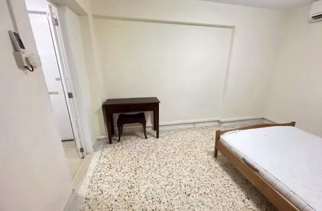 单间出租 • 马林百列 • 224 Lorong 8 Toa Payoh • S$700 • 3房(2臥室) • 普通房