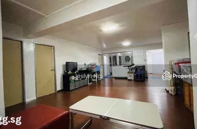 房屋出售 • 林厝港 • 703 Jurong West Street 71 • S$688888 • 5房(4臥室) • 1356ft² / 125m²