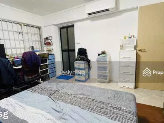房屋出售 • 林厝港 • 703 Jurong West Street 71 • S$688888 • 5房(4臥室) • 1356ft² / 125m² 照片