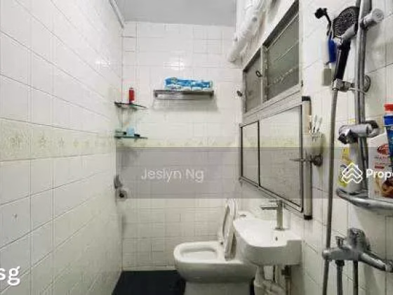 房屋出售 • 林厝港 • 703 Jurong West Street 71 • S$688888 • 5房(4臥室) • 1356ft² / 125m² 照片