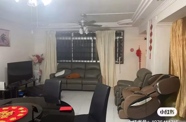 单间出租 • 林厝港 • 732 Jurong West Street 73 • S$700 • 4房(3臥室) • 普通房