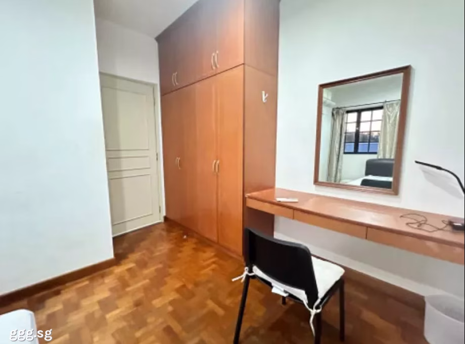 单间出租 • 林厝港 • YUNNAN ROAD (638241) • S$1500 • 联排排屋 • 主人房 照片