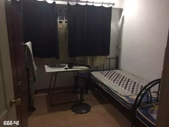 单间出租 • 宏茂桥 • 558 Pasir Ris Street 51 • S$400 • 3房(2臥室) • 床位出租 照片