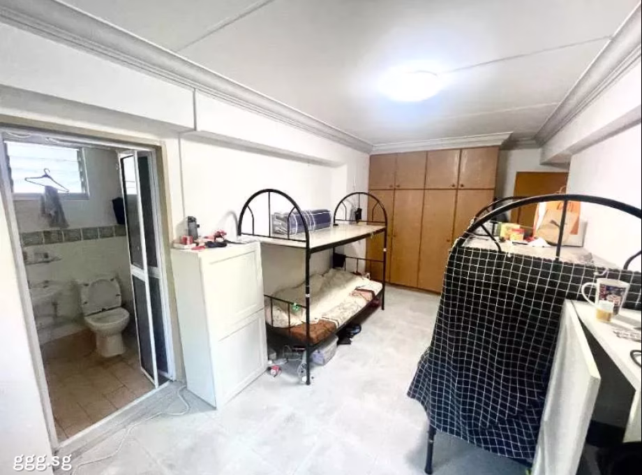 单间出租 • 宏茂桥 • 557 Pasir Ris Street 51 • S$500 • 4房(3臥室) • 主人房 照片