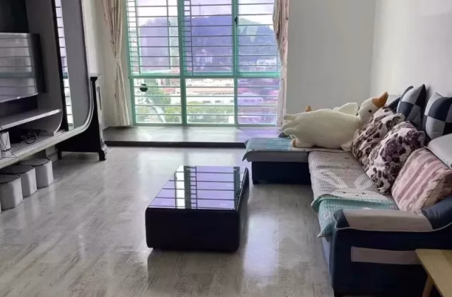 单间出租 • 红山 •  Hazel Park Condo • S$1550 • 共管公寓 • 主人房