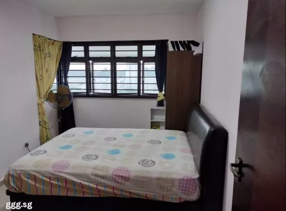 单间出租 • 金文泰 • 26D Jalan Membina • S$1300 • 4房(3臥室) • 普通房 照片
