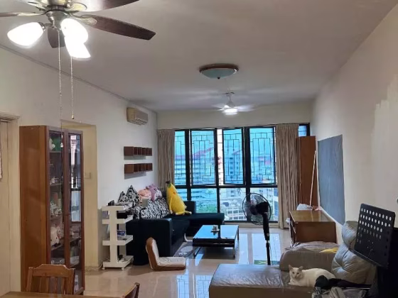 单间出租 • 芽笼 •  Regent Grove • S$1300 • 住宅公寓 • 普通房 照片