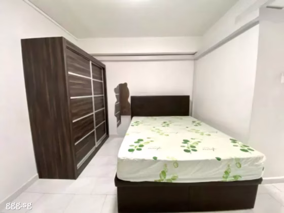 单间出租 • 新加坡河 • 420 Hougang Avenue 10 • S$1480 • 4房(3臥室) • 主人房 照片
