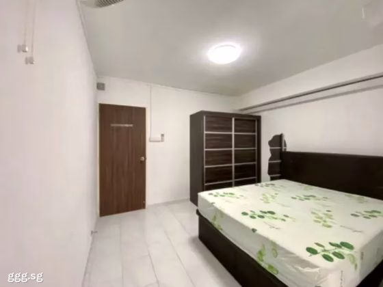 单间出租 • 新加坡河 • 420 Hougang Avenue 10 • S$1480 • 4房(3臥室) • 主人房 照片