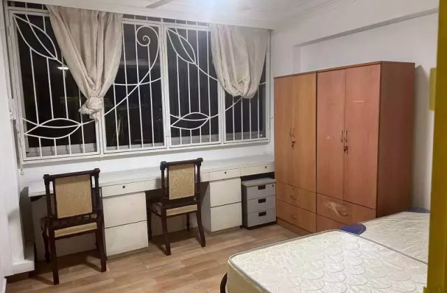单间出租 • 红山 • 428 Bukit Panjang Ring Road • S$1 • 4房(3臥室) • 普通房