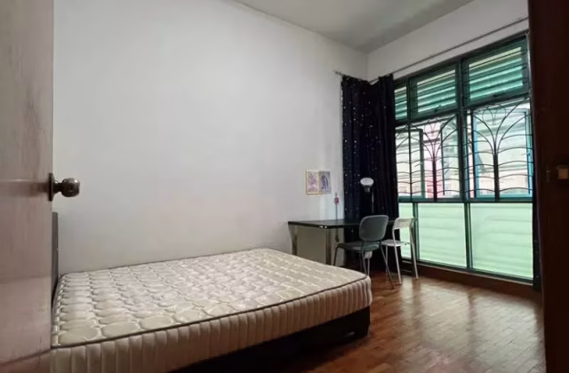 单间出租 • 欧南 •  Sims Residences • S$1200 • 住宅公寓 • 普通房