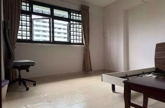 单间出租 • 蔡厝港 • 7 Ghim Moh Road • S$1200 • 4房(3臥室) • 普通房
