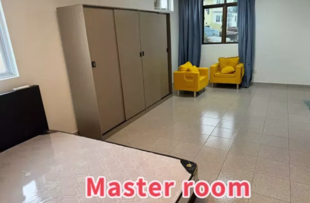 单间出租 • 中央集水区 •  Fengli Gardens • S$1600 • 联排排屋 • 主人房