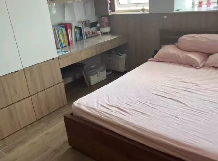 单间出租 • 欧南 •  Emery Point • S$1400 • 住宅公寓 • 普通房 照片