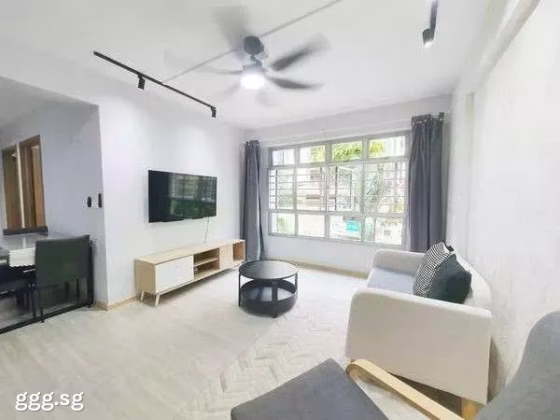 房屋出售 • 武吉巴督 • 461A Bukit Batok West Avenue 8 • S$600000 • 4房(3臥室) • 1001ft² / 92m² 照片