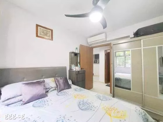 房屋出售 • 武吉巴督 • 461A Bukit Batok West Avenue 8 • S$600000 • 4房(3臥室) • 1001ft² / 92m² 照片