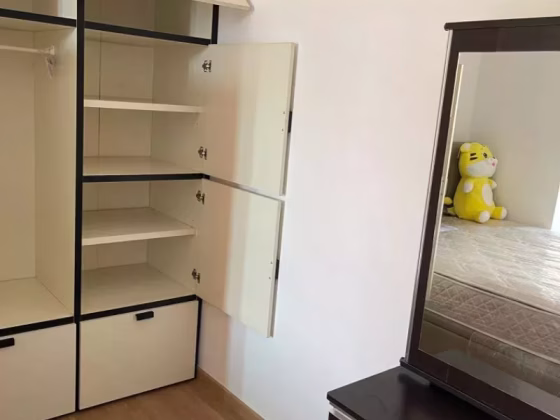 单间出租 • 欧南 •  Canberlin Apartments • S$1600 • 住宅公寓 • 主人房 照片