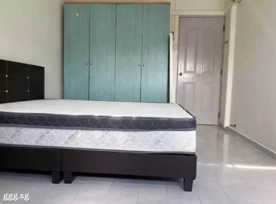 单间出租 • 梧槽 • 880 Yishun Street 81 • S$1100 • 4房(3臥室) • 主人房 照片