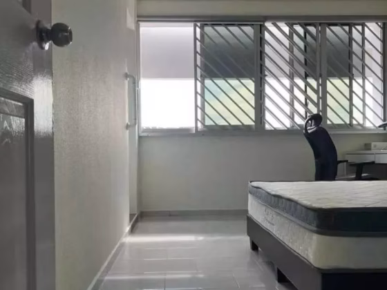 单间出租 • 梧槽 • 880 Yishun Street 81 • S$1100 • 4房(3臥室) • 主人房 照片