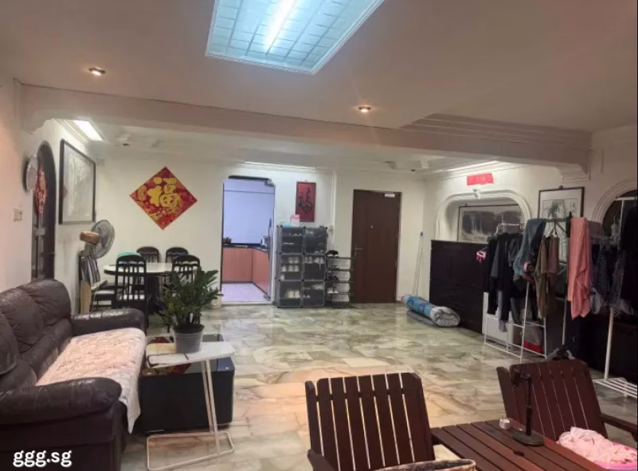 单间出租 • 芽笼 • 543 Choa Chu Kang Street 52 • S$550 • 5房(4臥室) • 佣人房 照片